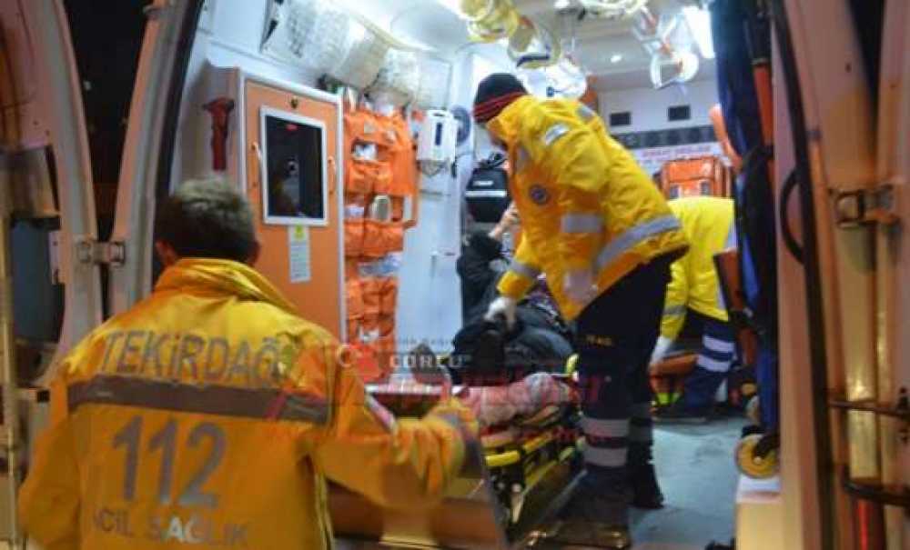 Yolun Karşısına Geçmek İsteyen Kadına Otomobil Çarptı