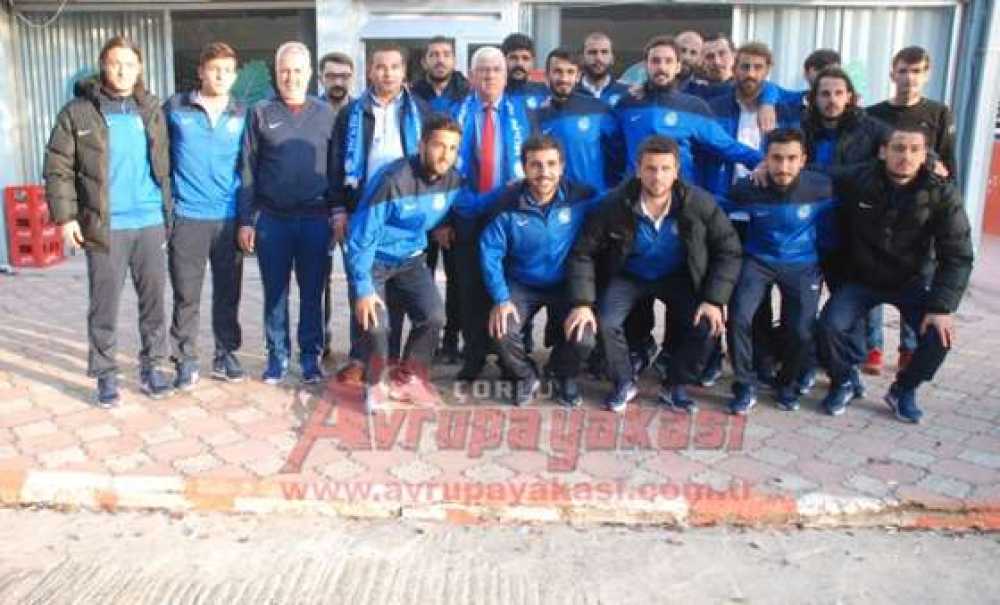 Velimeşe`nin Veli`sinden Yeni Lidere 10 Bin Tl