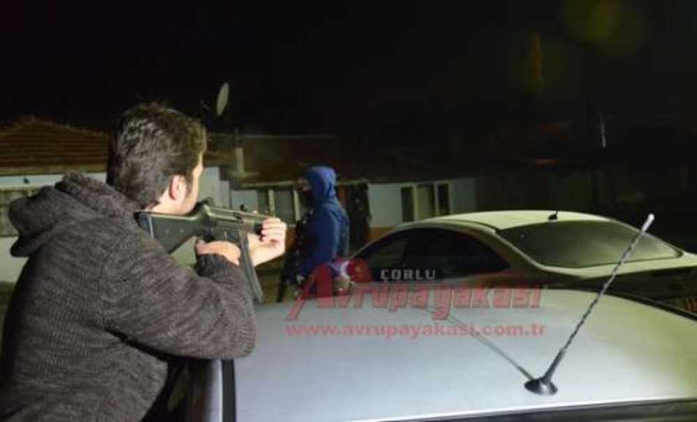 Namluyu Bu Kez Polise Çevirdiler