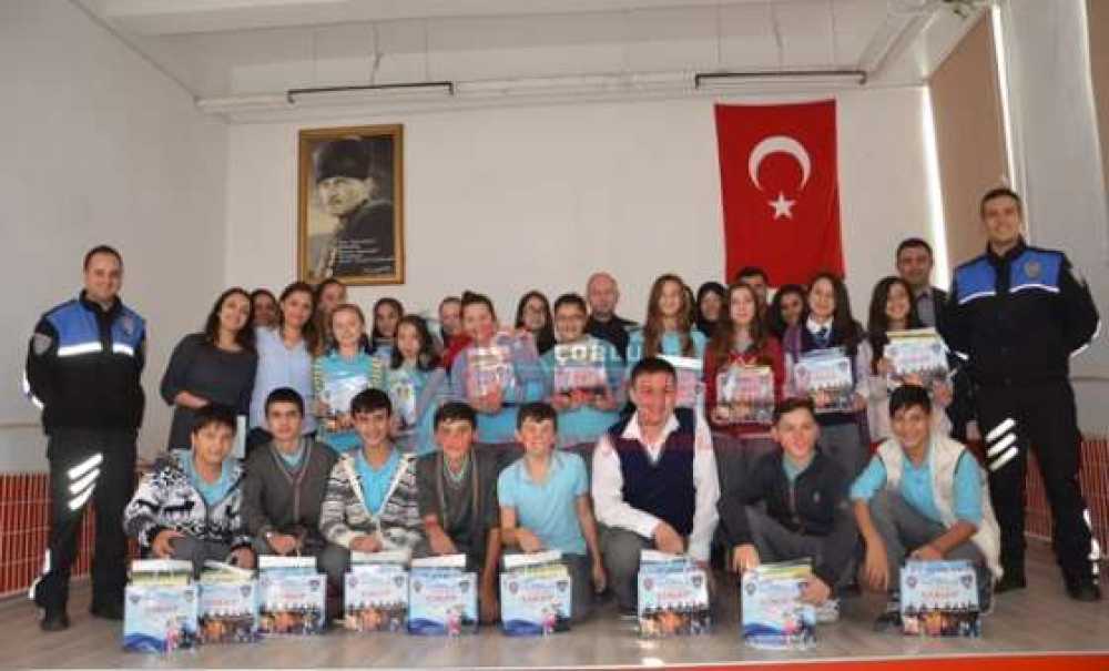 Tdp'den Başarılı Öğrencilere Kitap Desteği