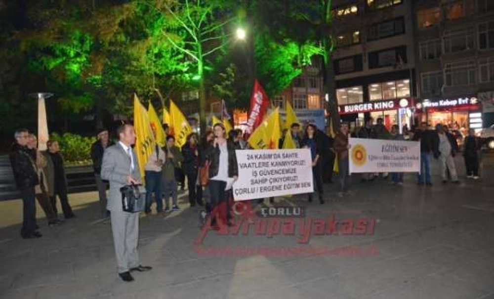 Eğitim- Sen Üyesi Öğretmenlerden Basın Açıklaması