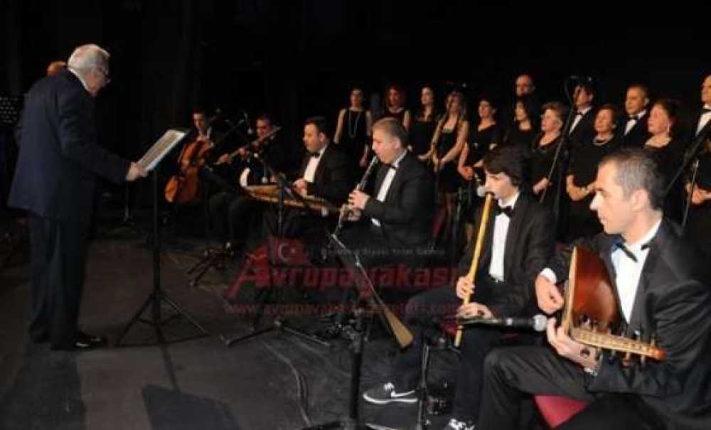 Çorlu Belediyesi Korosundan Yeşilçam Şarkıları Konseri