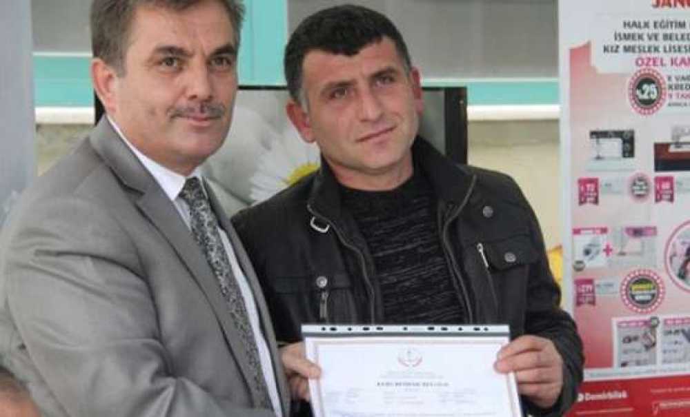 Cenaze Yıkama Kursunu Bitirenlere Sertifikaları Verildi