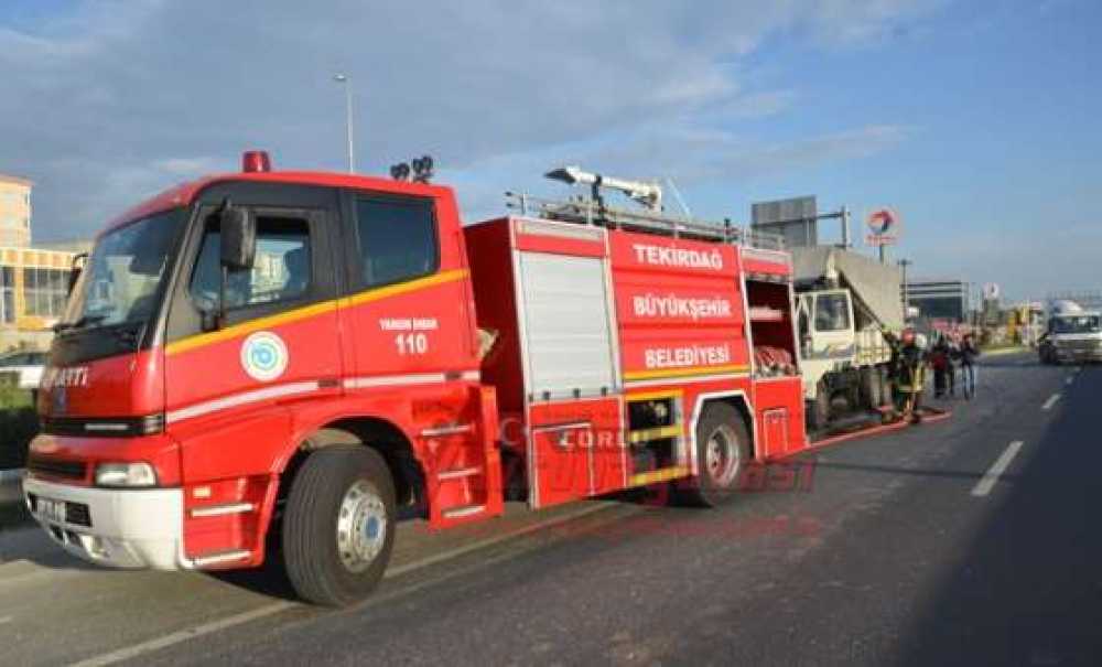 Seyir Halindeki Kamyon Alev Aldı