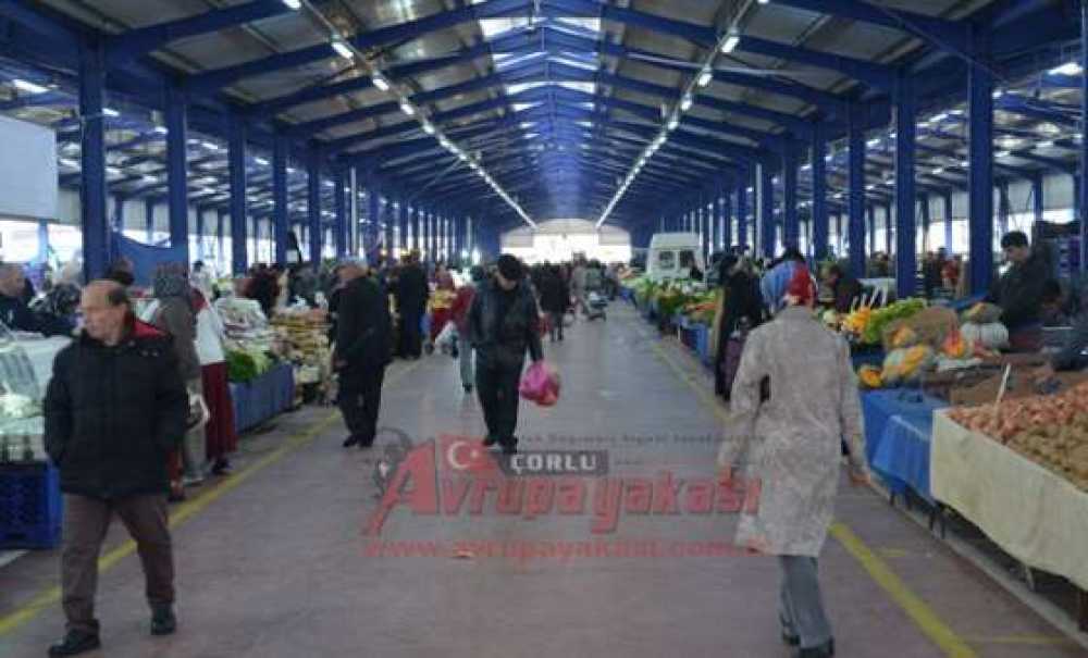 Dışarıda Yağmur Var Pazar Yerinde Yok