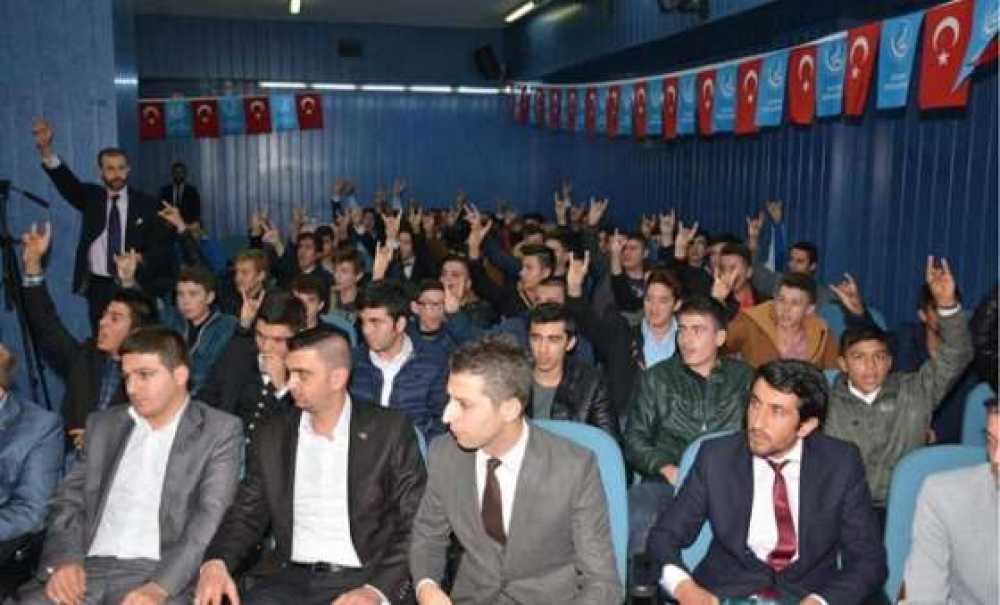 Çorlu Ülkü Ocakları'ndan Son Dönem Türk Dış Politikası Konferansı