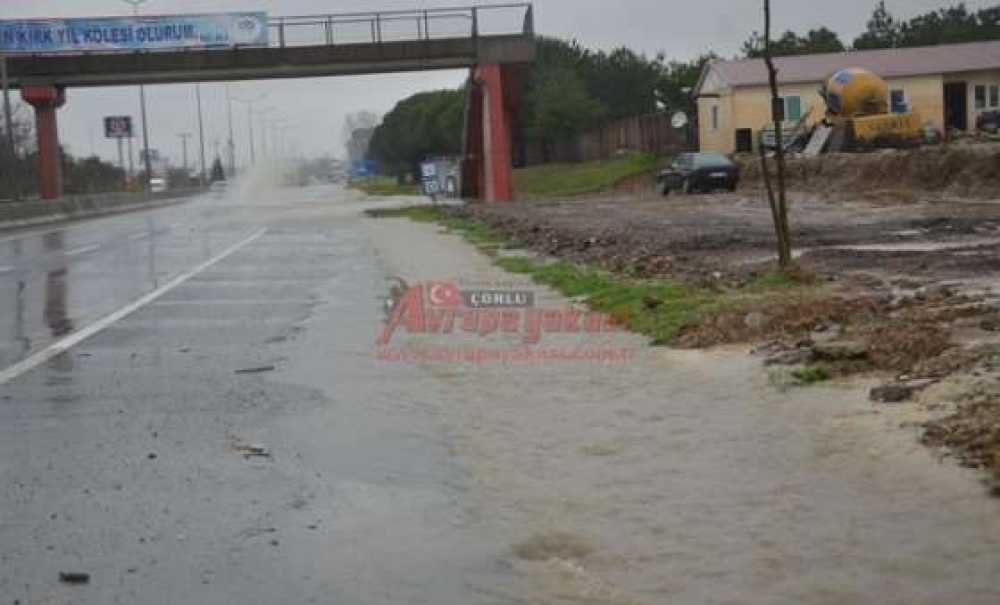 Yollar Göle Döndü