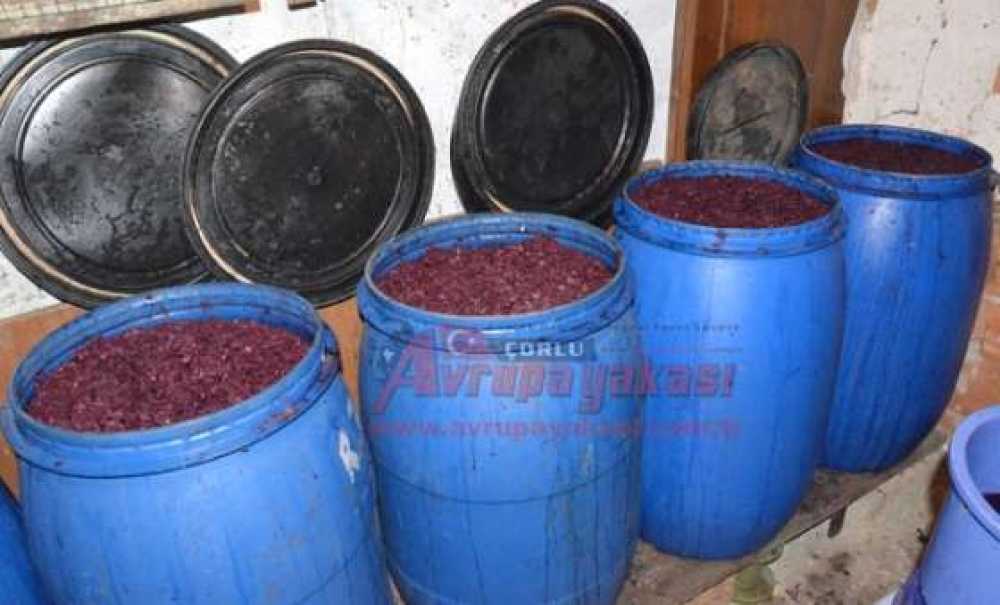 Çorlu Kom 5 Ton Kaçak İçki Ele Geçirdi