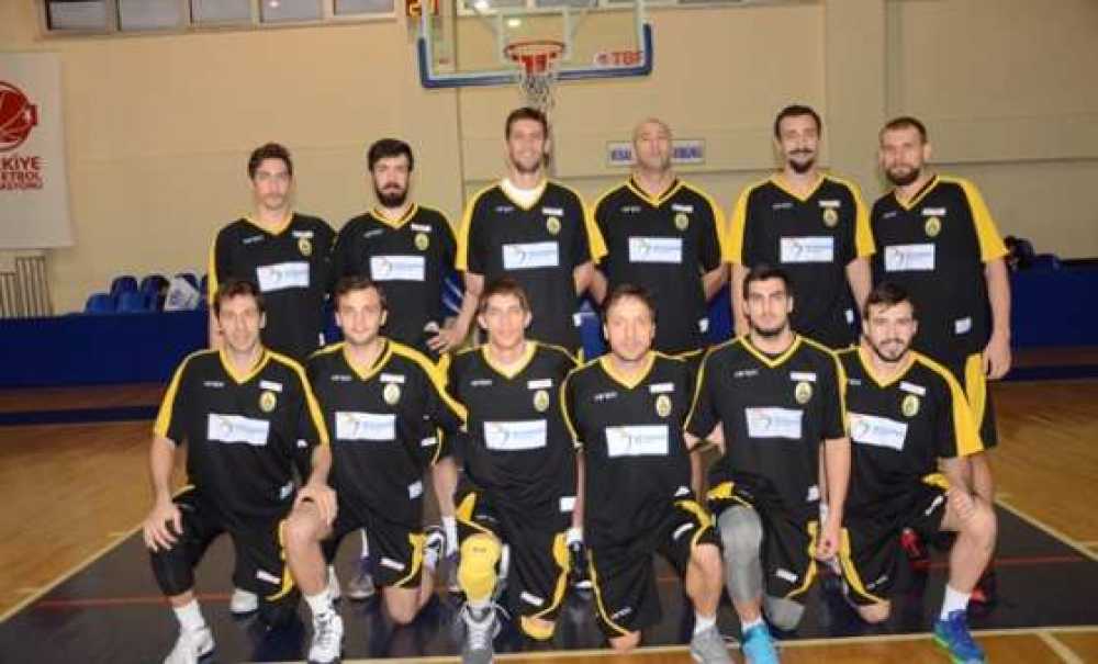 Çbsk Evinde Lidere Yenildi