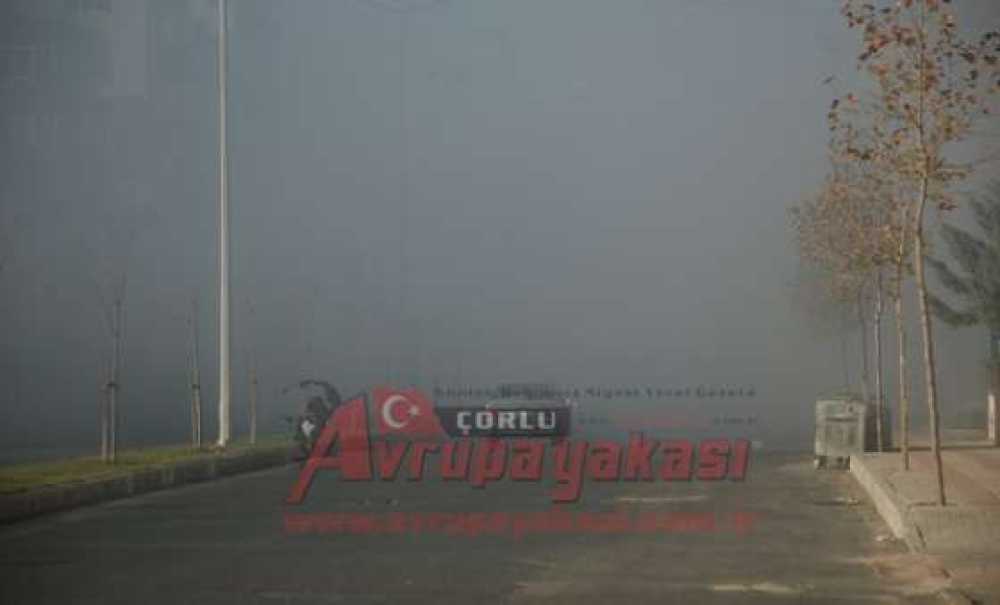 Çorlu`da Sis Etkili Oldu