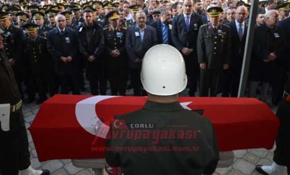 Çorlu Şehidine Ağladı