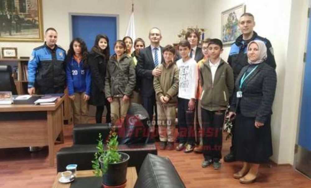 Havuzlar Ortaokulu Öğrencilerinden Rol Model Ziyaretleri