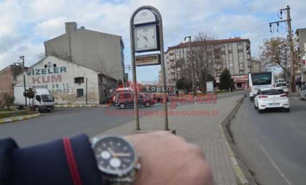 Bir Tarafı 17:50 Bir Tarafı 18:30