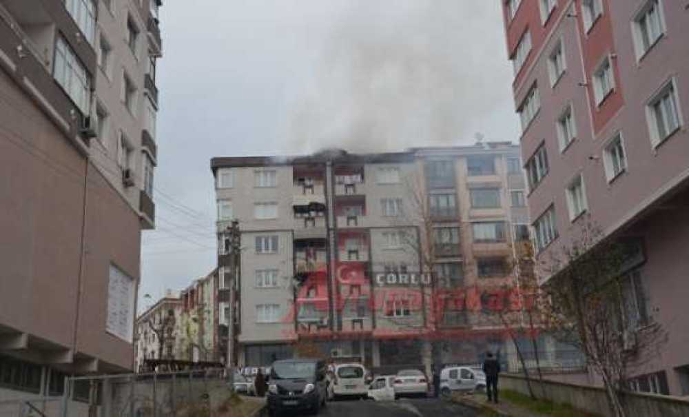 Çatı Yangını Korkuya Neden Oldu