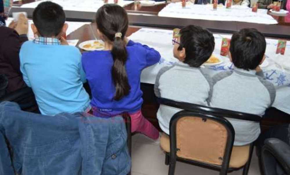 Ak Partili Kadınlardan Minik Kalpler Üşümesin Etkinliği