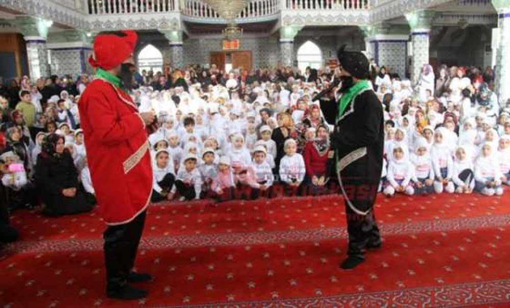 Minik Kalpler Peygamber Sevgisi`nde Buluştu