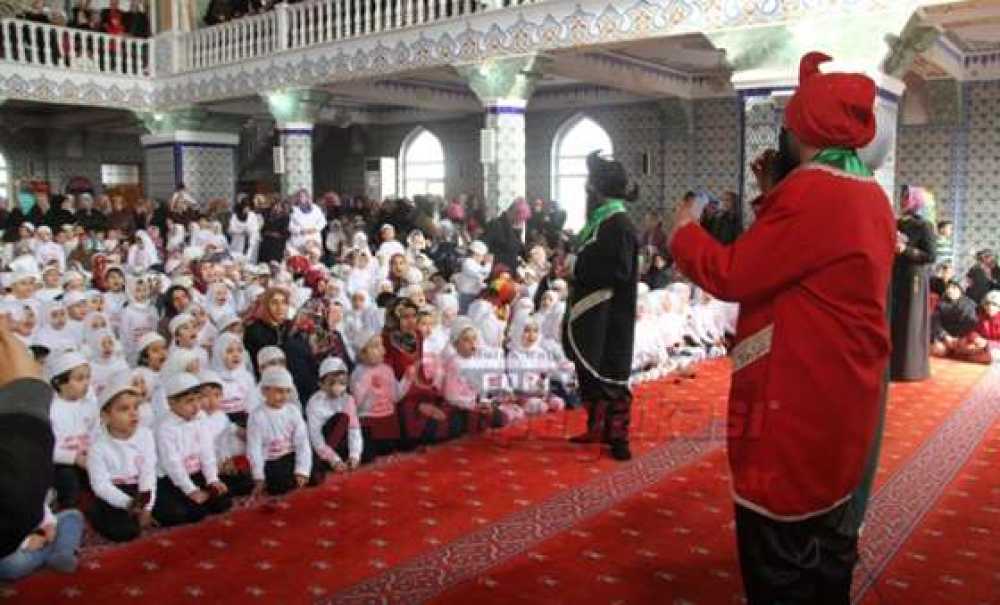 Minik Kalpler Peygamber Sevgisi`nde Buluştu