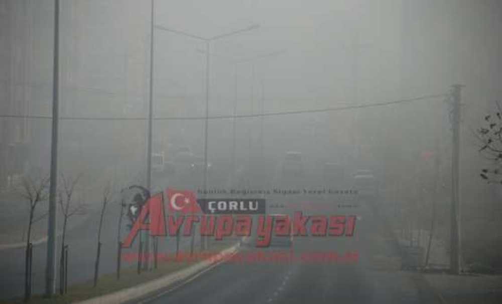 Çorlu`da Sis Etkili Oluyor