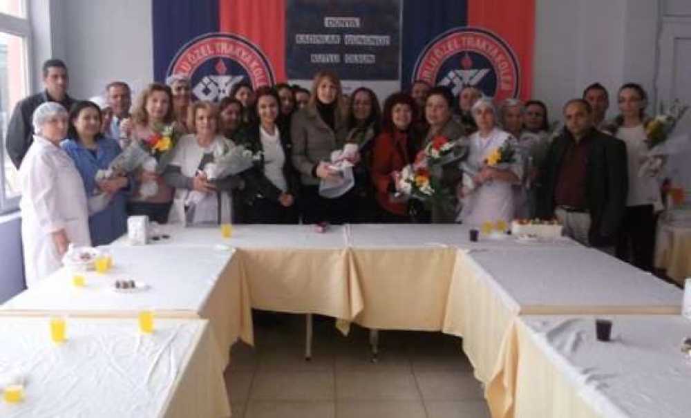 Özel Trakya Kolejinde Sürpriz Kutlama