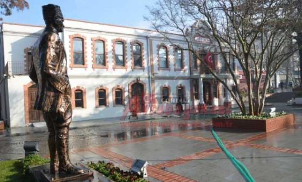 Çorlu'ya Yeni Atatürk Heykeli