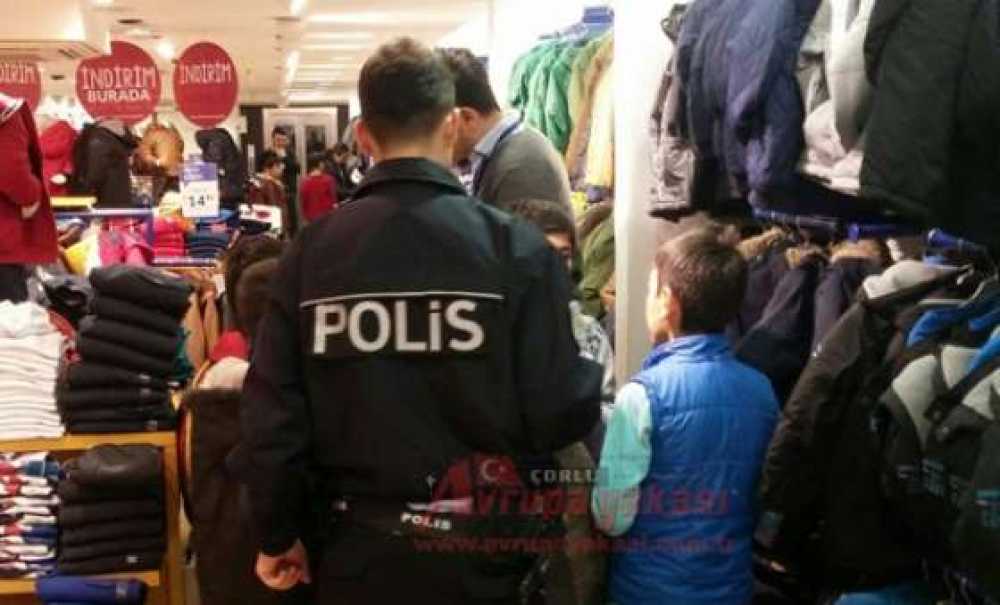 Emniyetten Öğrencilere Yeni Yıl Hediyesi