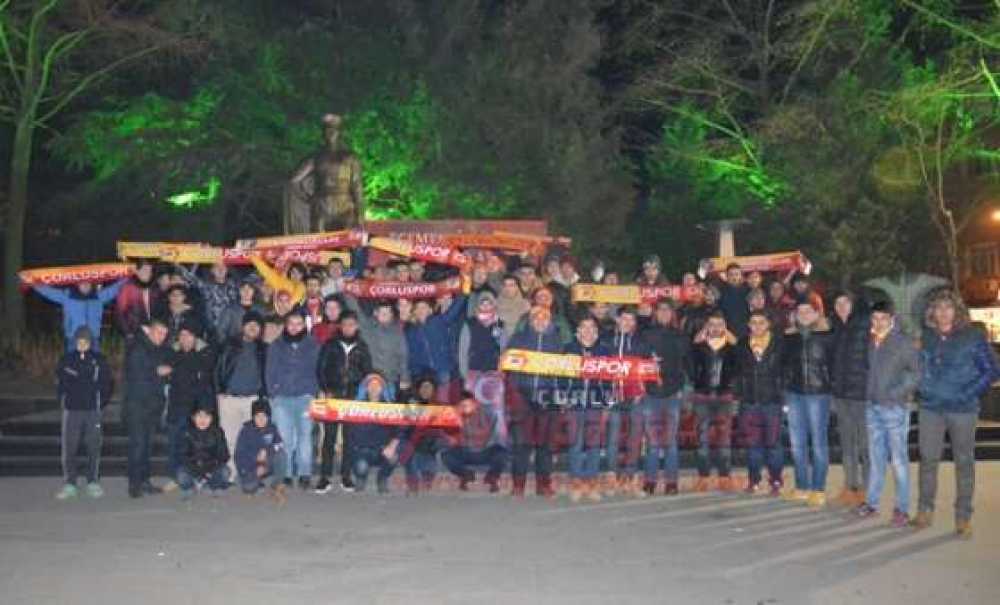 Çorluspor 1947 Taraftarlarından Yeni Yaş Kutlaması