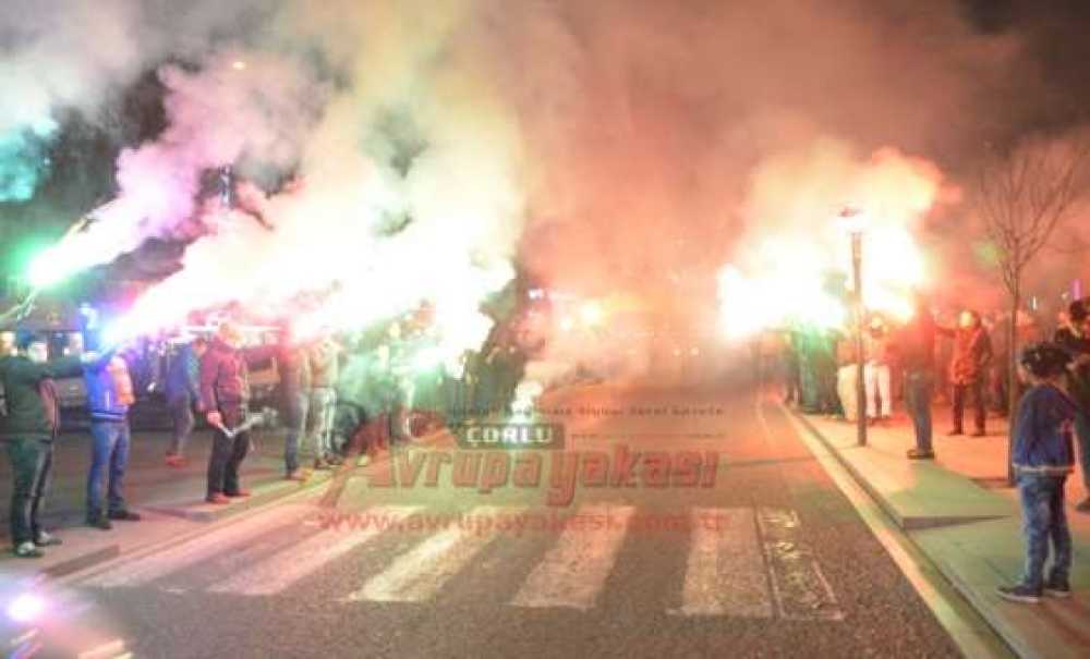 Çorluspor 1947 Taraftarlarından Yeni Yaş Kutlaması