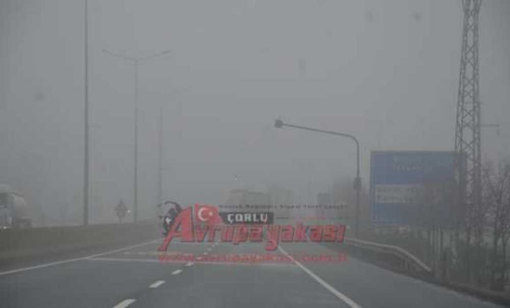 Çorlu`da Sis Etkili Oldu
