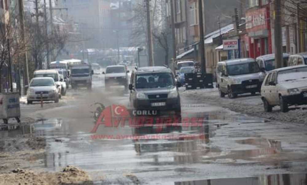 Kar Gitti Çamur Geldi