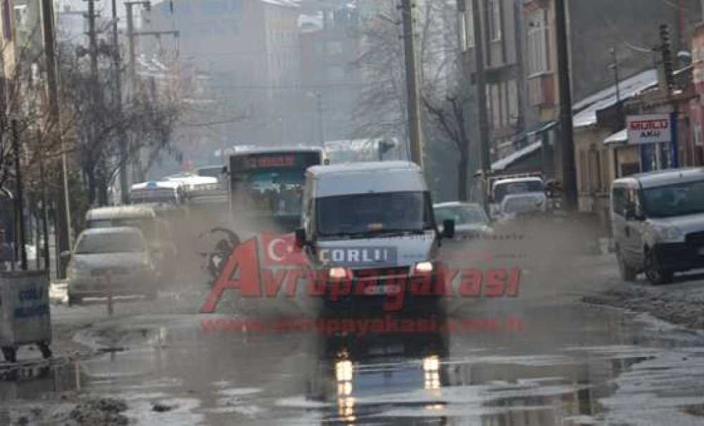 Kar Gitti Çamur Geldi