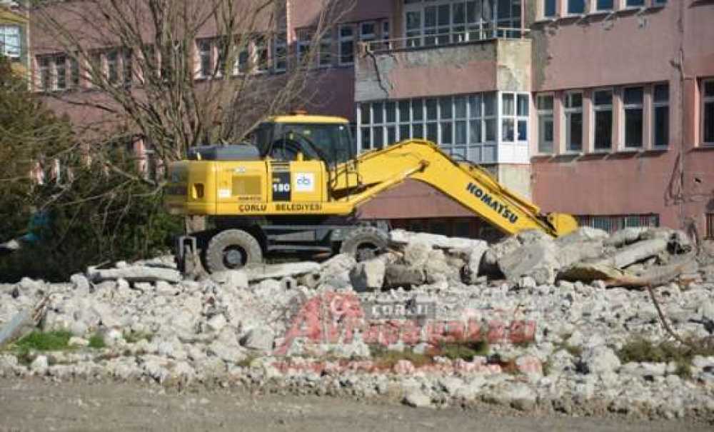 Çorlu Moloz Tarlasından Kurtuluyor