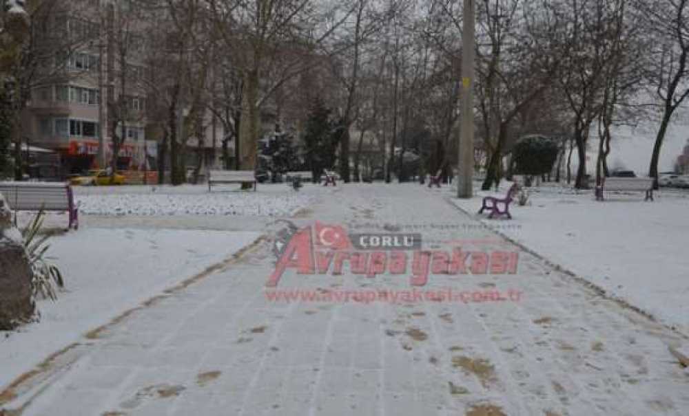 Çorlu Beyaza Büründü