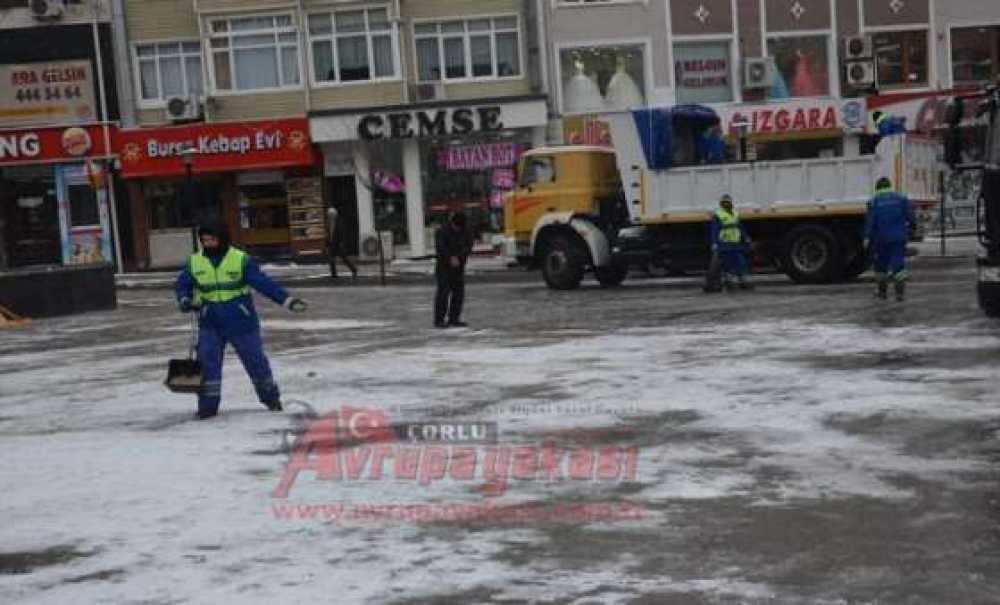 Çorlu Beyaza Büründü