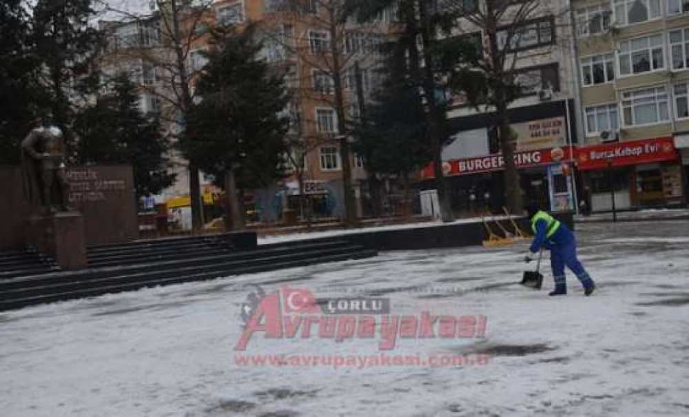 Çorlu Beyaza Büründü