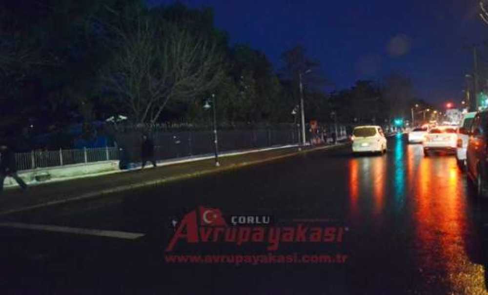 Omurtak Caddesi Zifiri Karanlık