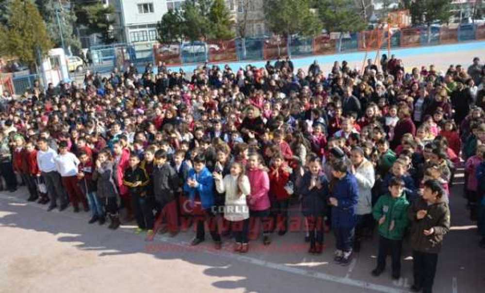 45 Bin Öğrenci Karnesini Aldı