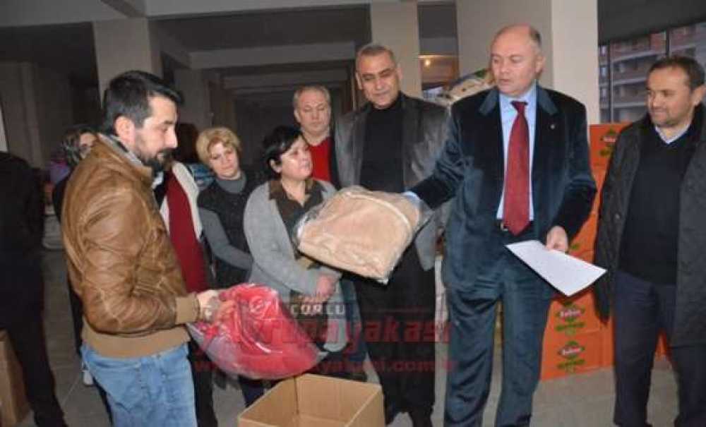 Ak Parti'den Bayırbucak Türkmenlerine Yardım