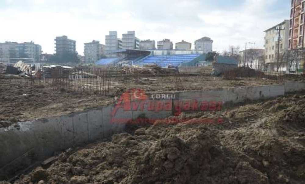 Gençlik Merkezinin Yapım Çalışmaları Devam Ediyor