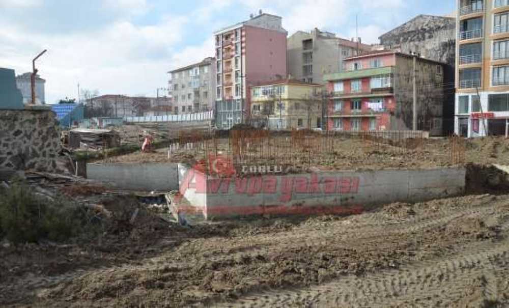 Gençlik Merkezinin Yapım Çalışmaları Devam Ediyor