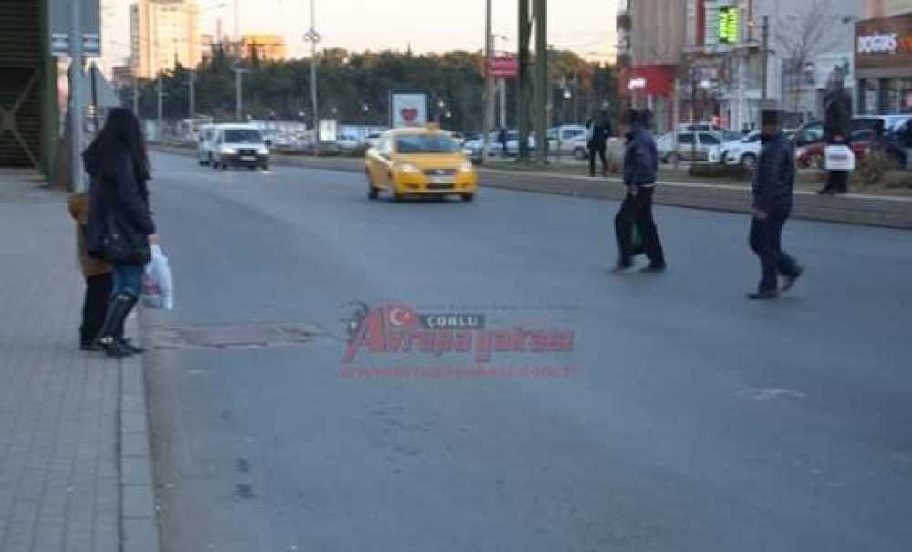 Üst Geçit Var Kullanan Yok