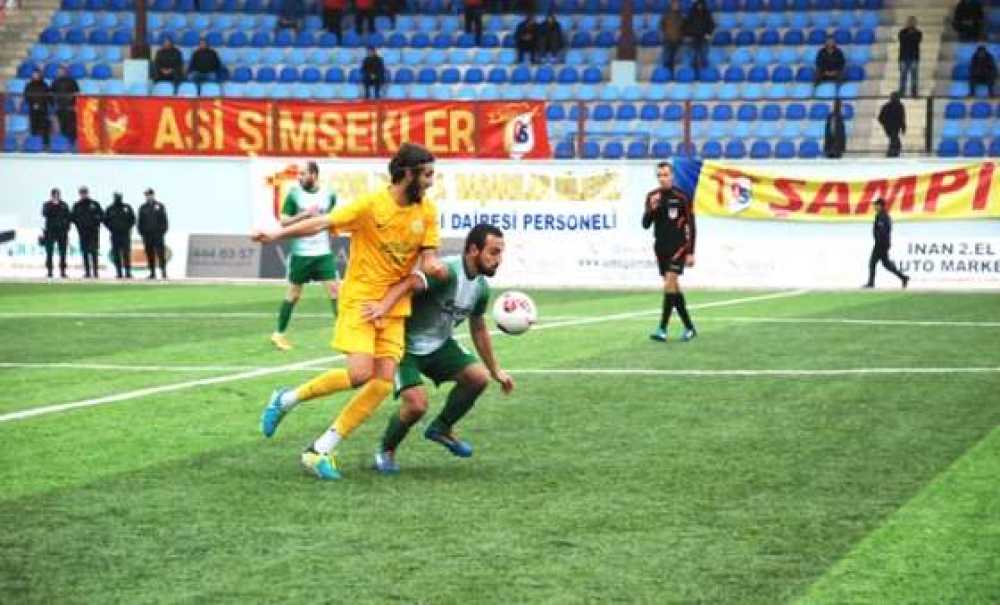 Süper Amatörde Zirvede Değişiklik Yok