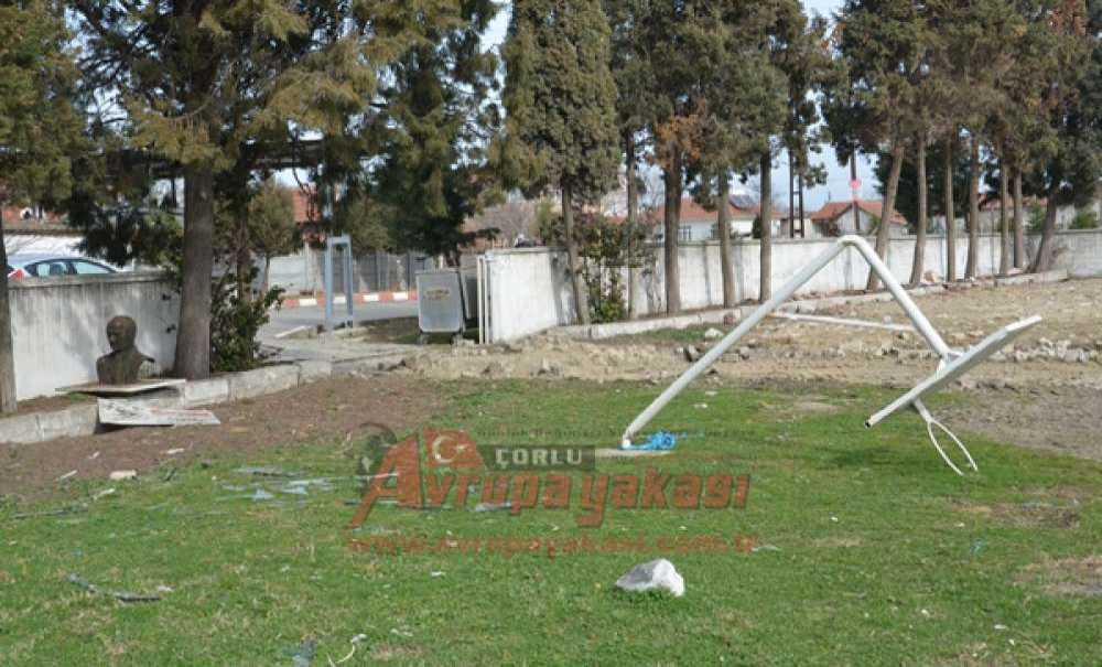 Ergene Kaymakamlığı Saygısızlığa El Attı