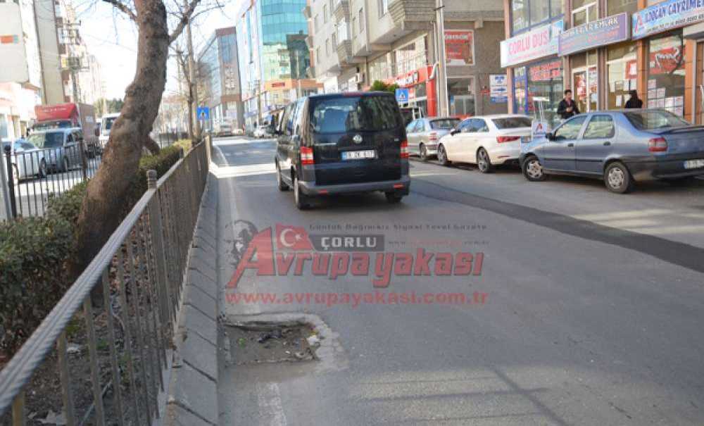 Atatürk Bulvarı Meşhur Çukurları