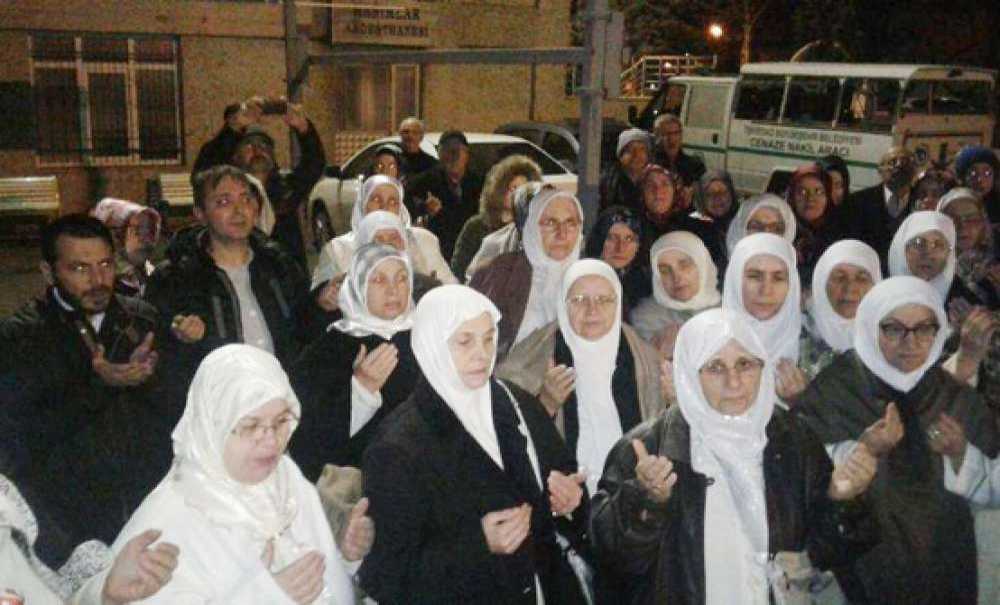 Umre Yolcuları Dualarla Uğurlandı