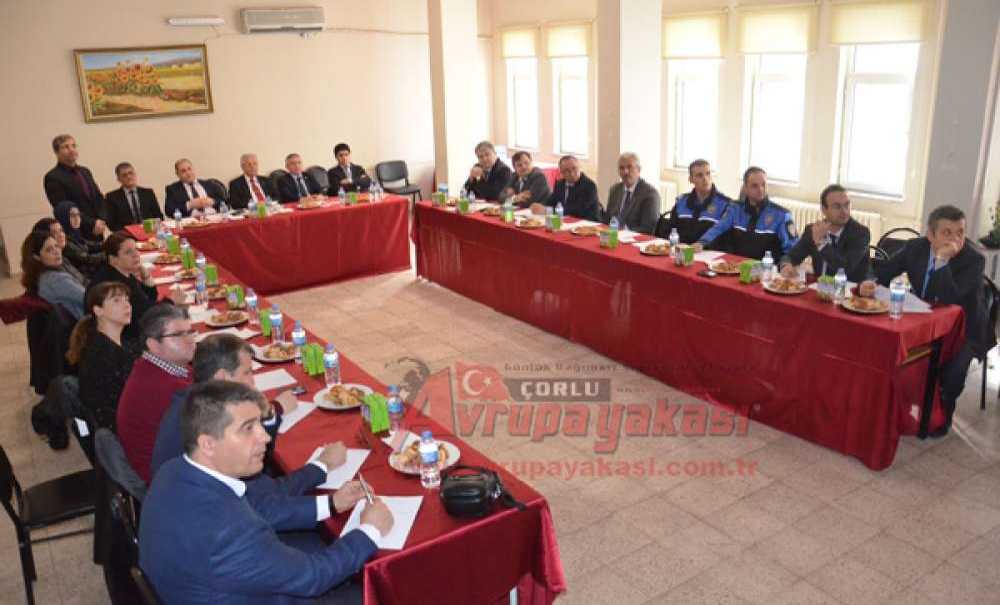 Çorlu Halk Eğitimi Merkezi`nden Binlerce Kişiye Kurs