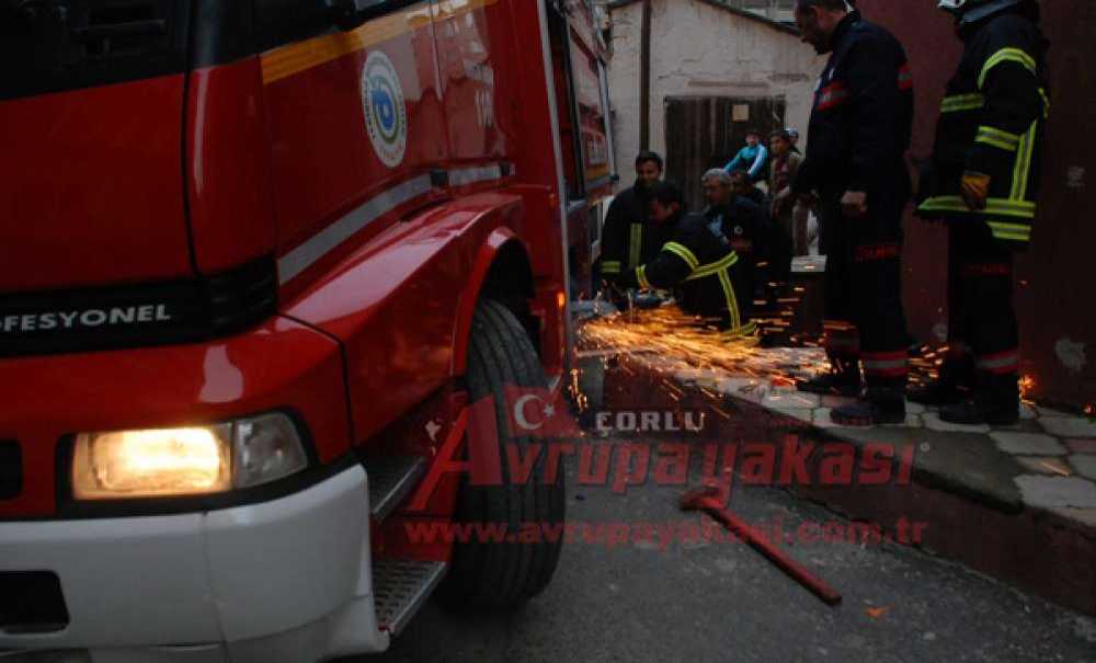 İtfaiye Bu Kez Kendisini Kurtardı