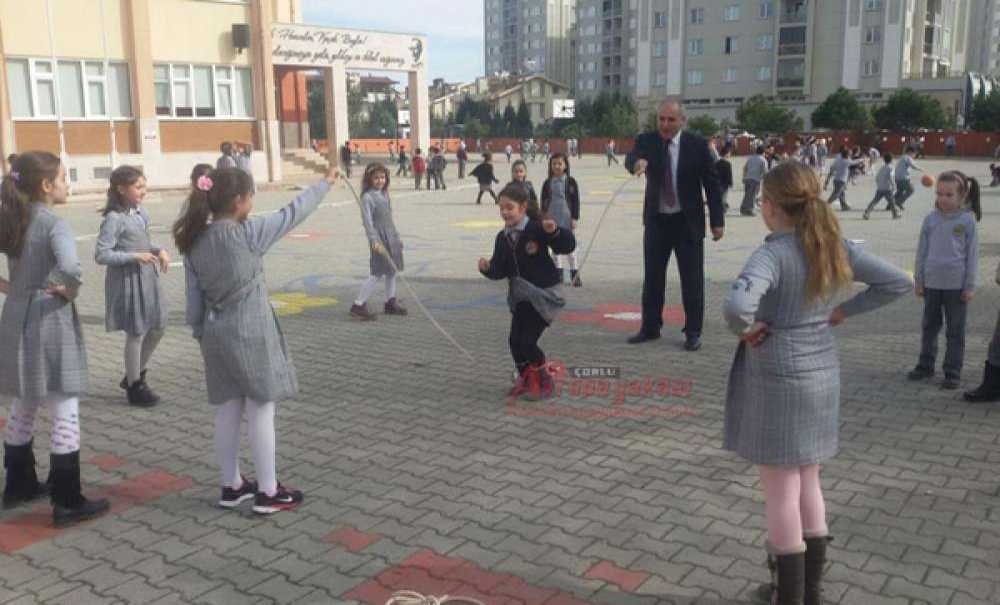 Kaymakam Kılıç`tan Görme Engelliler Sınıfına Ziyaret