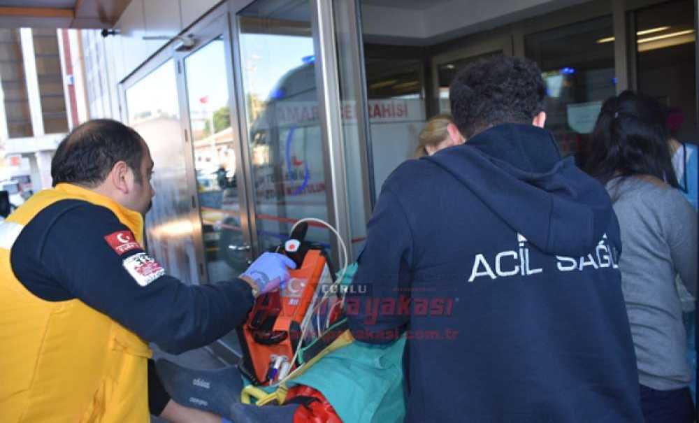 Manevra Yapan Kamyonun Altında Kalan Kepçe Operatörü Ağır Yaralandı