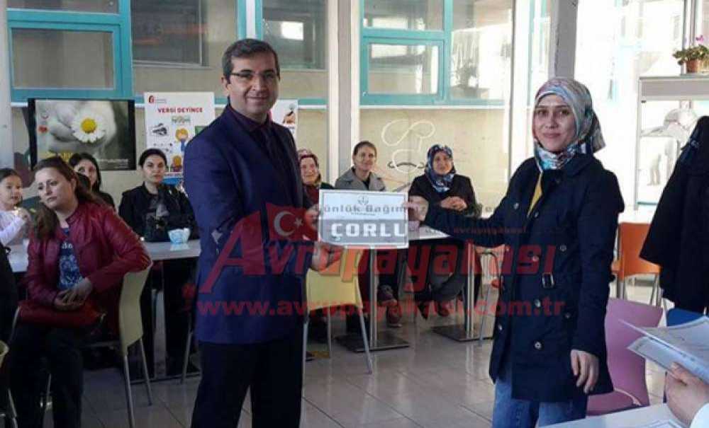 Aile Eğitimi Kursiyerlerine Sertifikaları Verildi