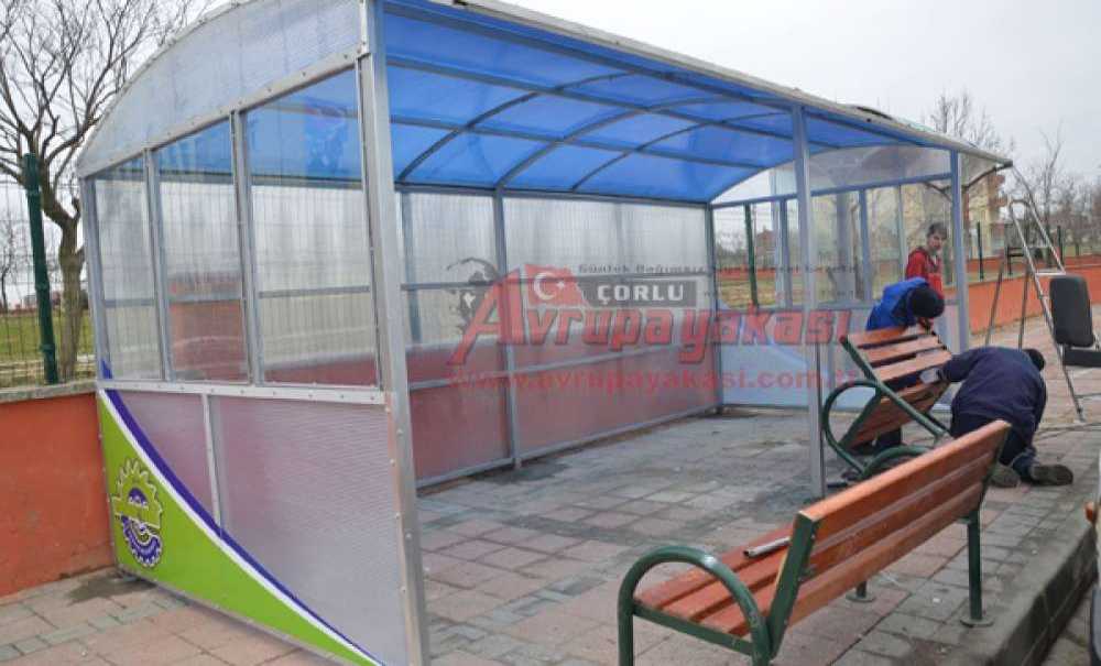 Ergene Belediyesi Durak Montajını Sürdürüyor